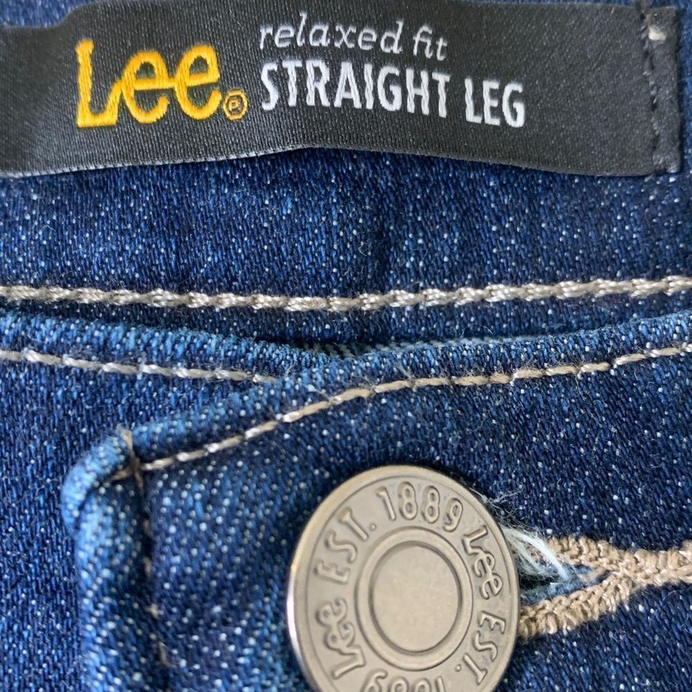 Lee Women's RELAXED FIT, straight leg, Dark Blue Jeans, size 12 short - Picture 4 of 12